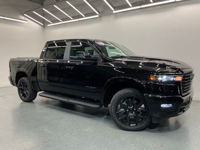 New 2026 Diamond Black Crystal Pearl-Coat Exterior Paint RAM Laramie image 2