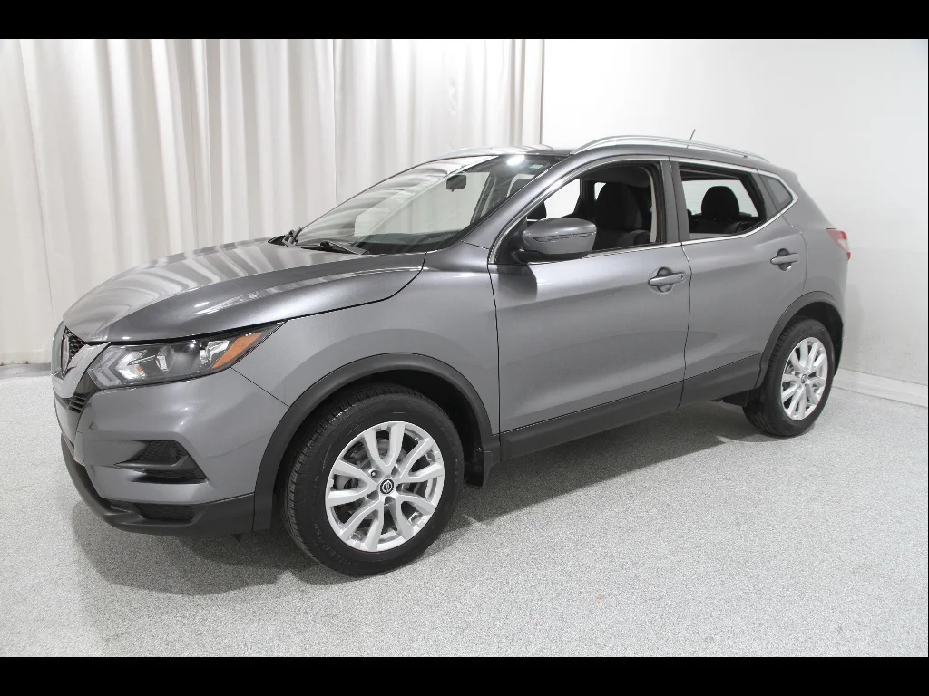 Used 2020 Gun Metallic Nissan SV image 3