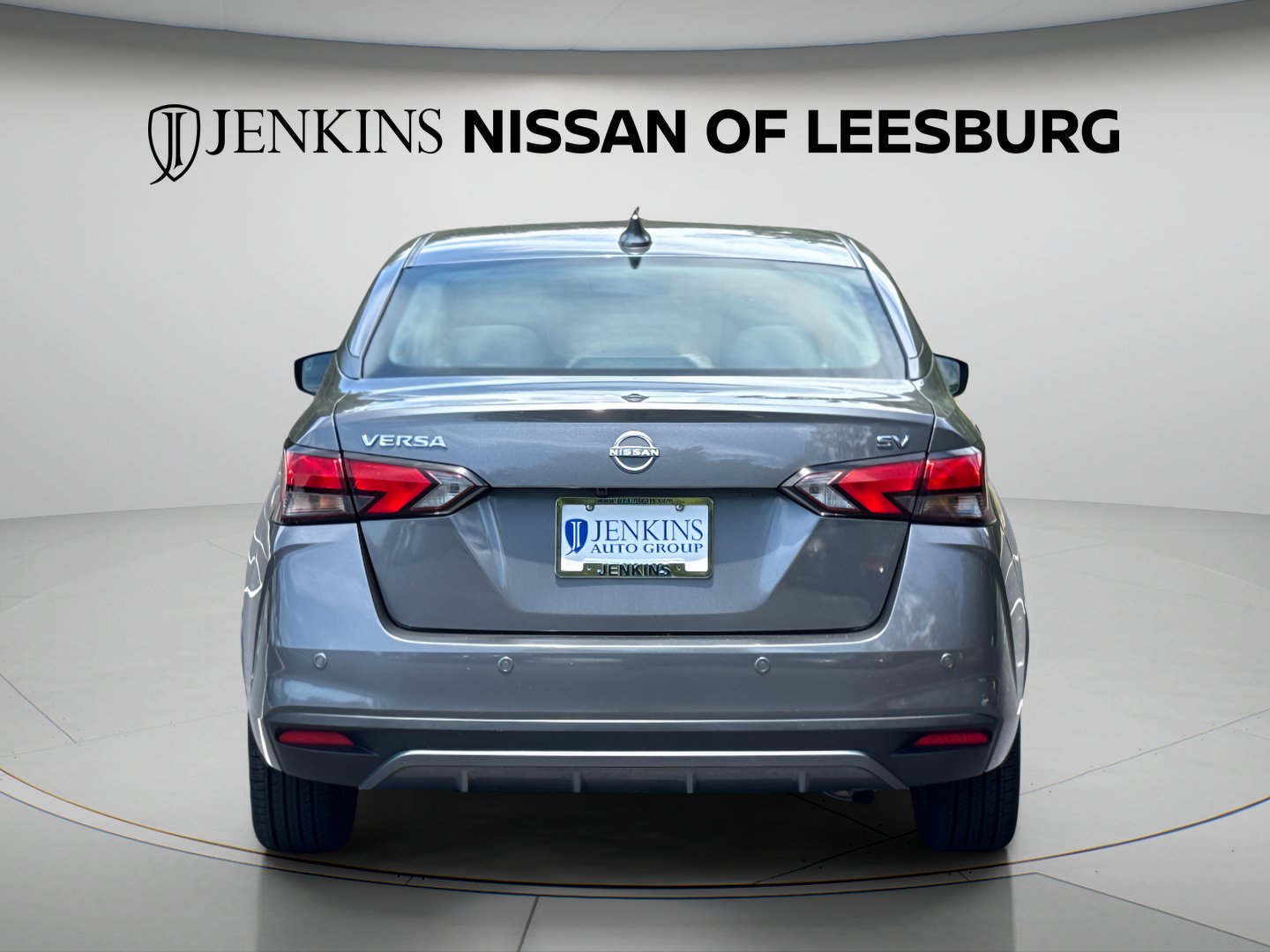 Used 2023 Gun Metallic Nissan SV image 5