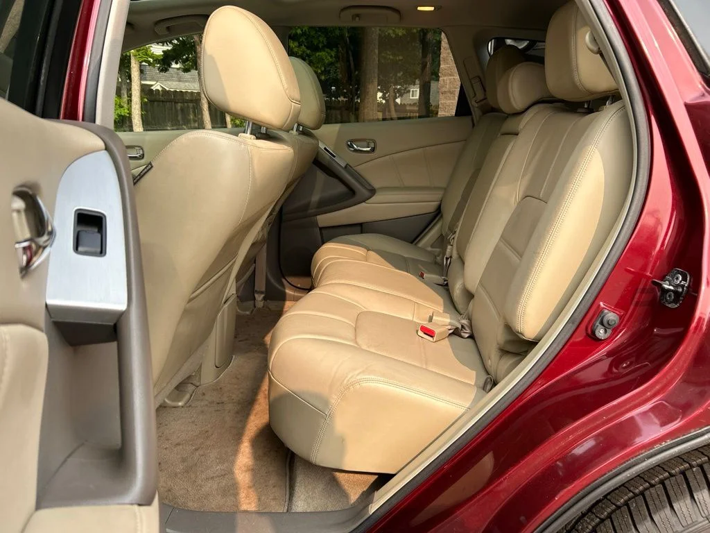 Used 2011 Red Nissan SL image 26
