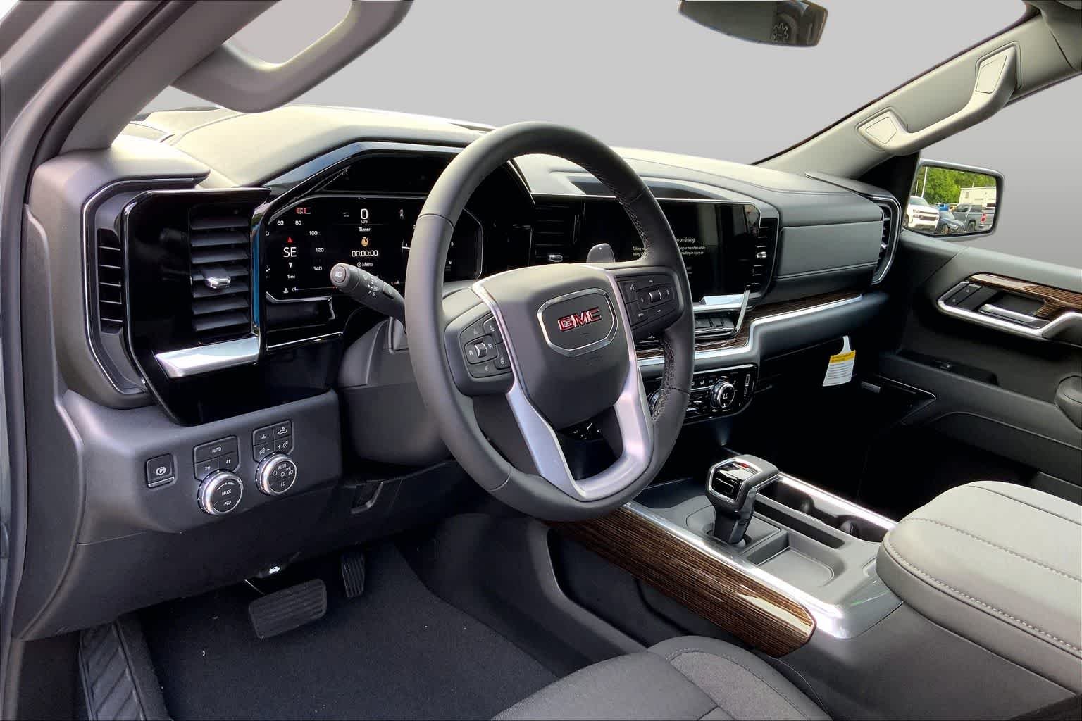 New 2026 Sterling Metallic GMC Elevation image 8