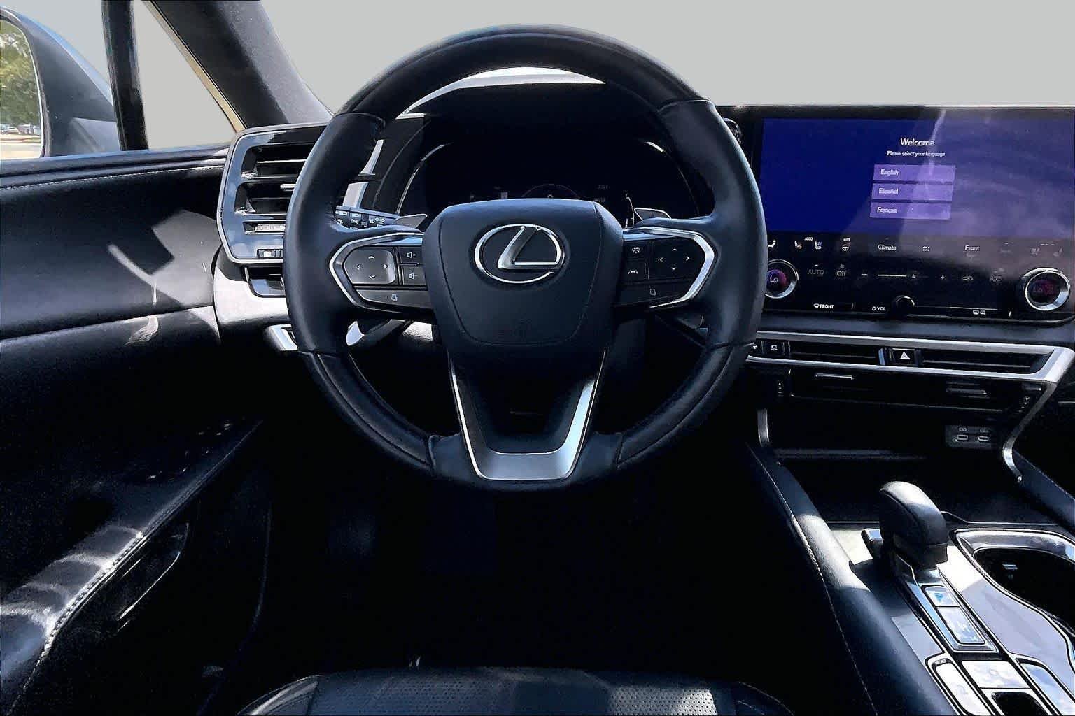 Used 2024 Iridium Lexus Premium Plus image 6