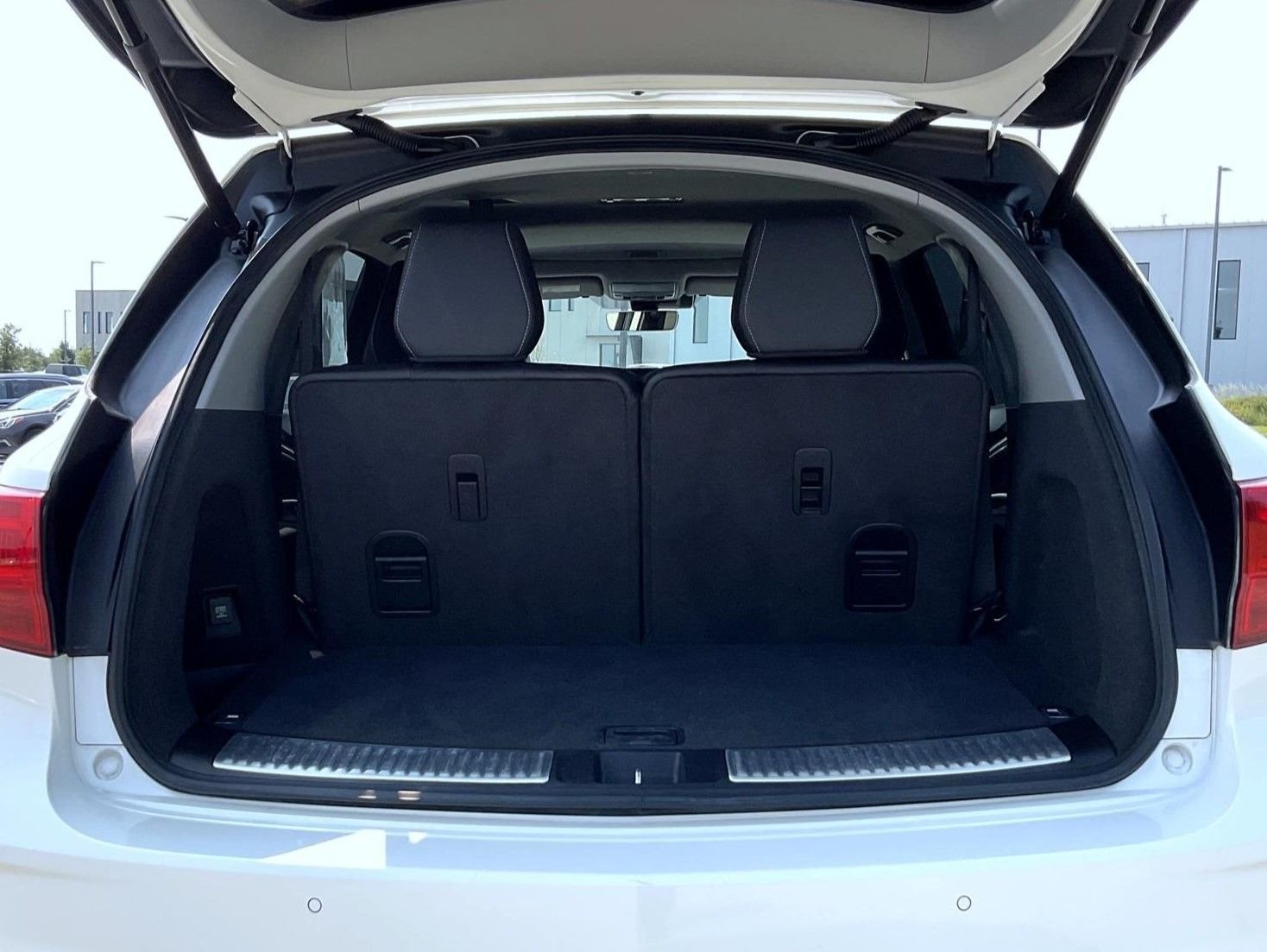 Used 2019 White Acura 3.5L Technology Package image 24
