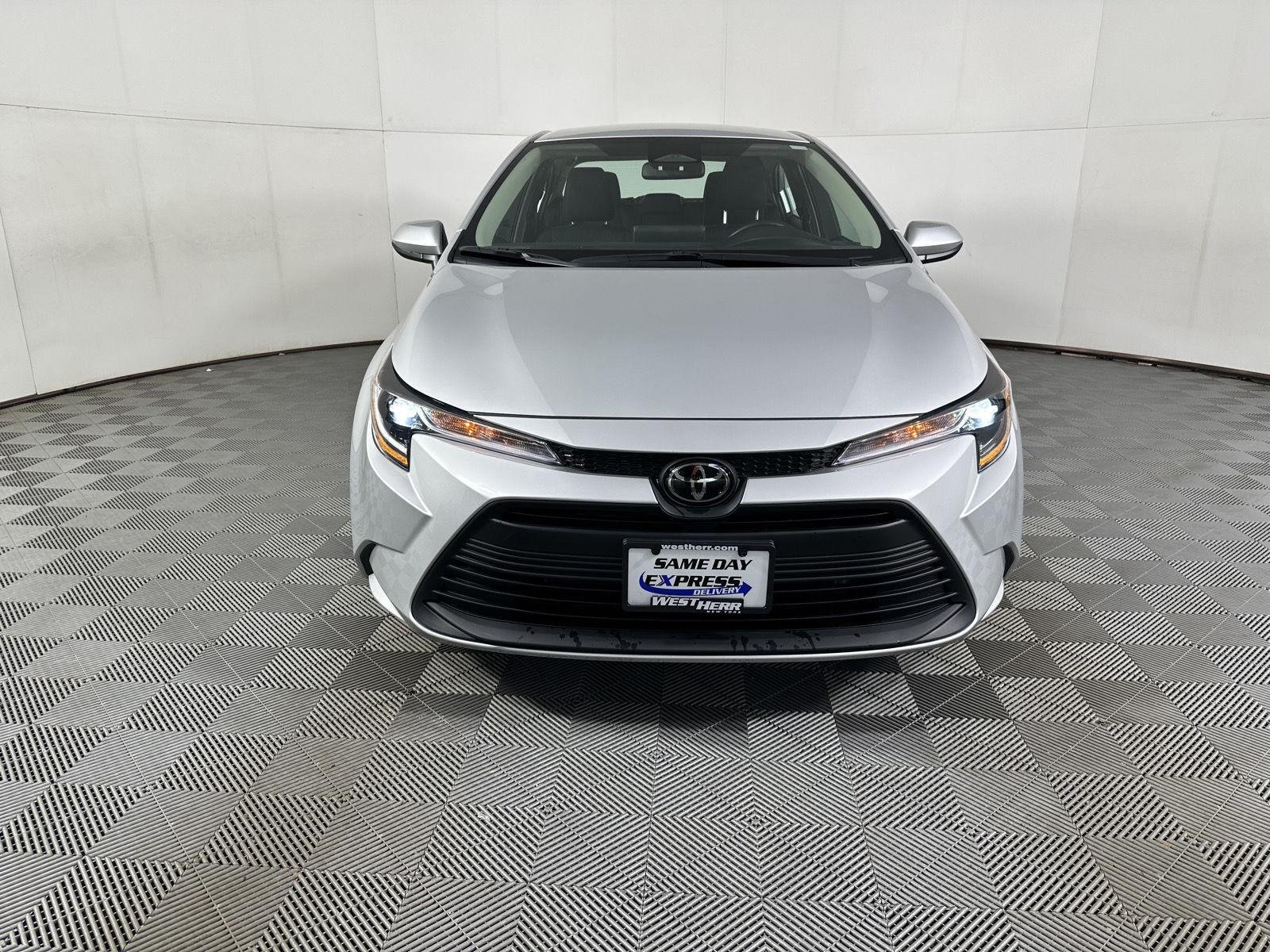 Certified Used 2024 Classic Silver Metallic Toyota  image 3