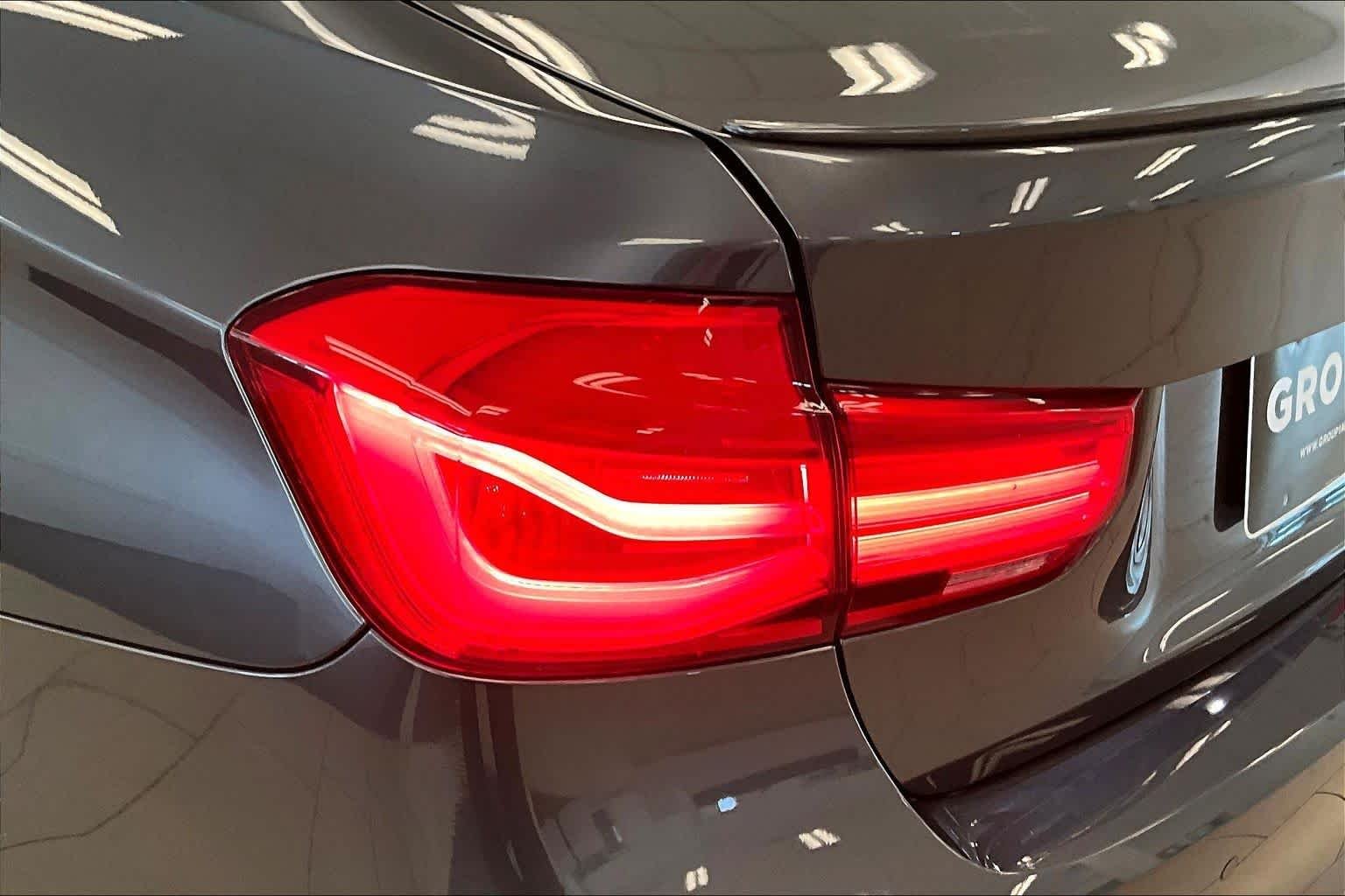 Used 2017 Mineral Gray Metallic BMW  image 27