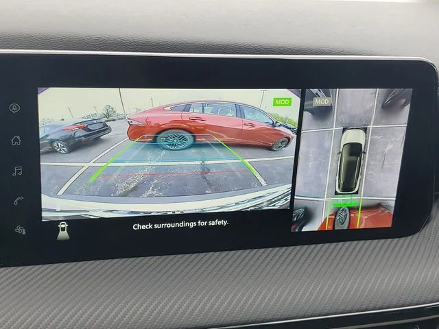 Certified Used 2025 White Nissan SR image 27