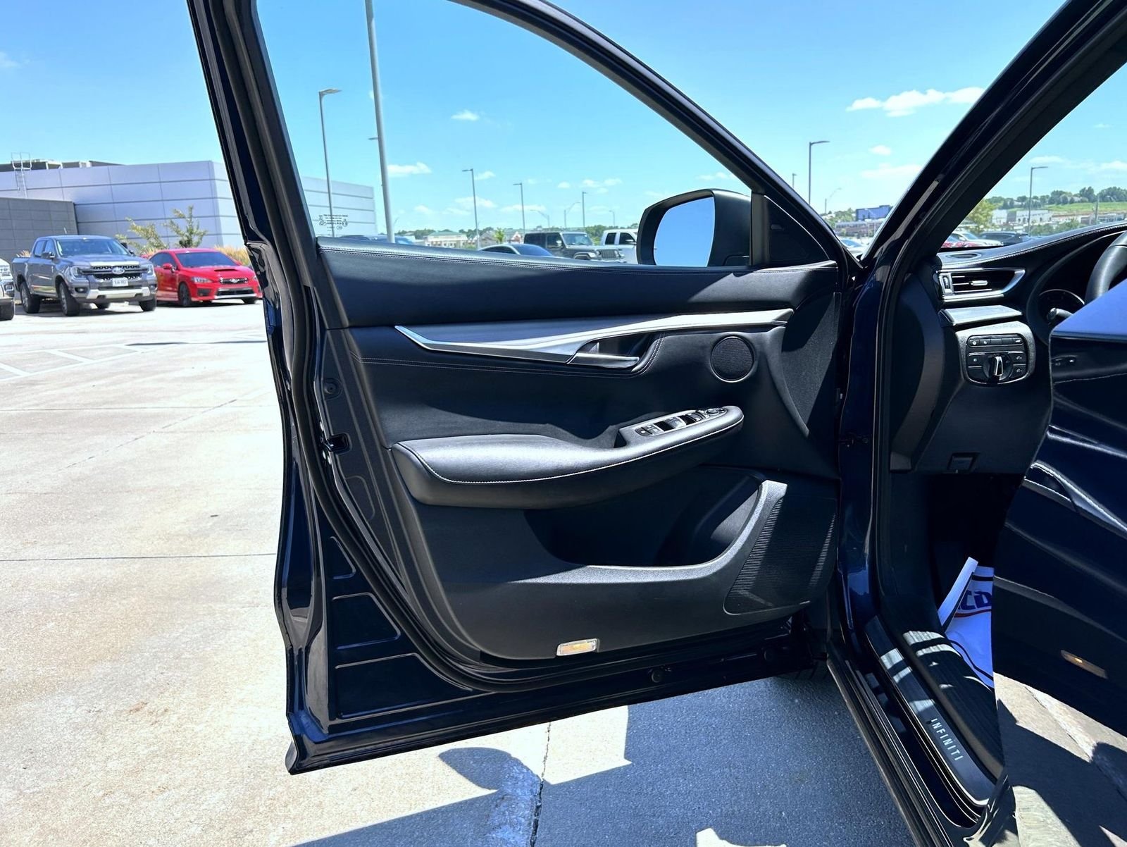 Certified Used 2023 Blue INFINITI LUXE image 9
