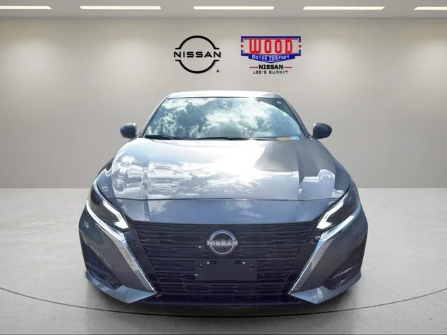 Used 2024 Gun Metallic Nissan 2.5 SV image 2