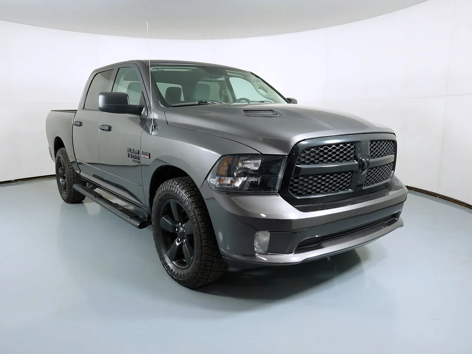 2020 RAM 1500 Classic Express Crew Cab 4x4 5'7's photo