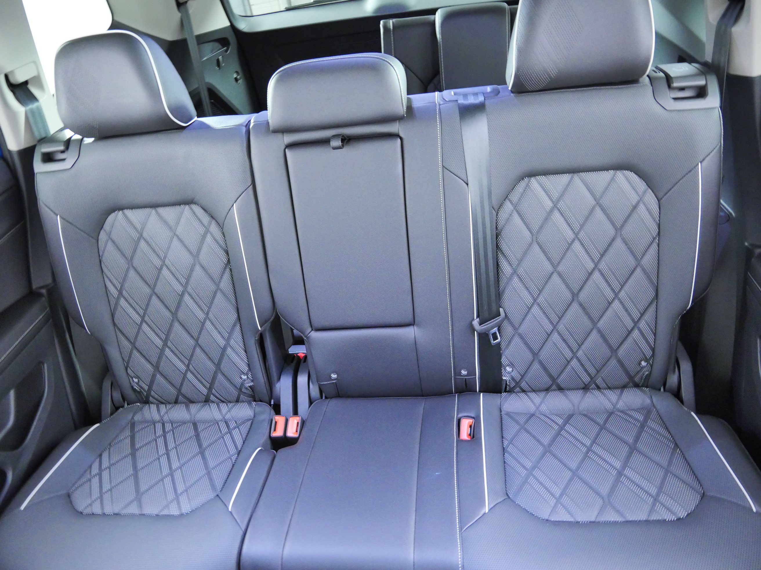 Used 2026 Mountain Lake Blue Metallic Volkswagen 2.0T SEL Premium R-Line image 13