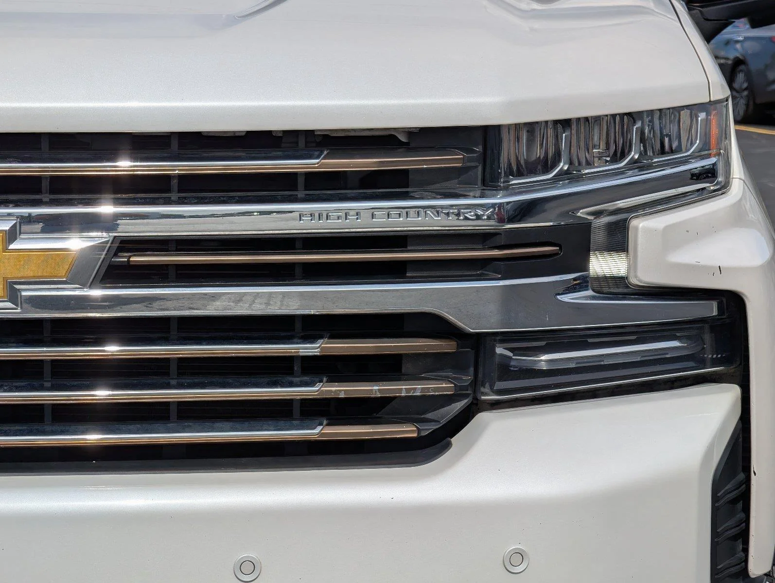 Used 2020 IRIDESCENT PEARL TRICOAT Chevrolet High Country image 10