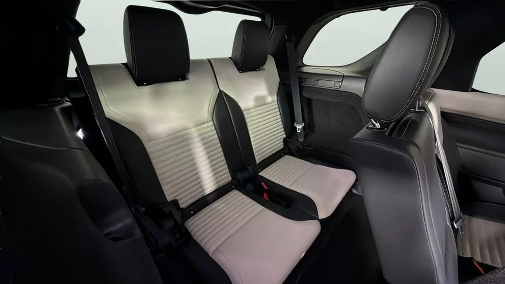 Used 2022  Land Rover S R-Dynamic image 34