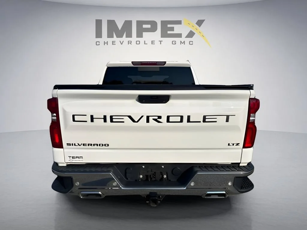 Used 2021 SUMMIT WHITE Chevrolet LTZ image 4