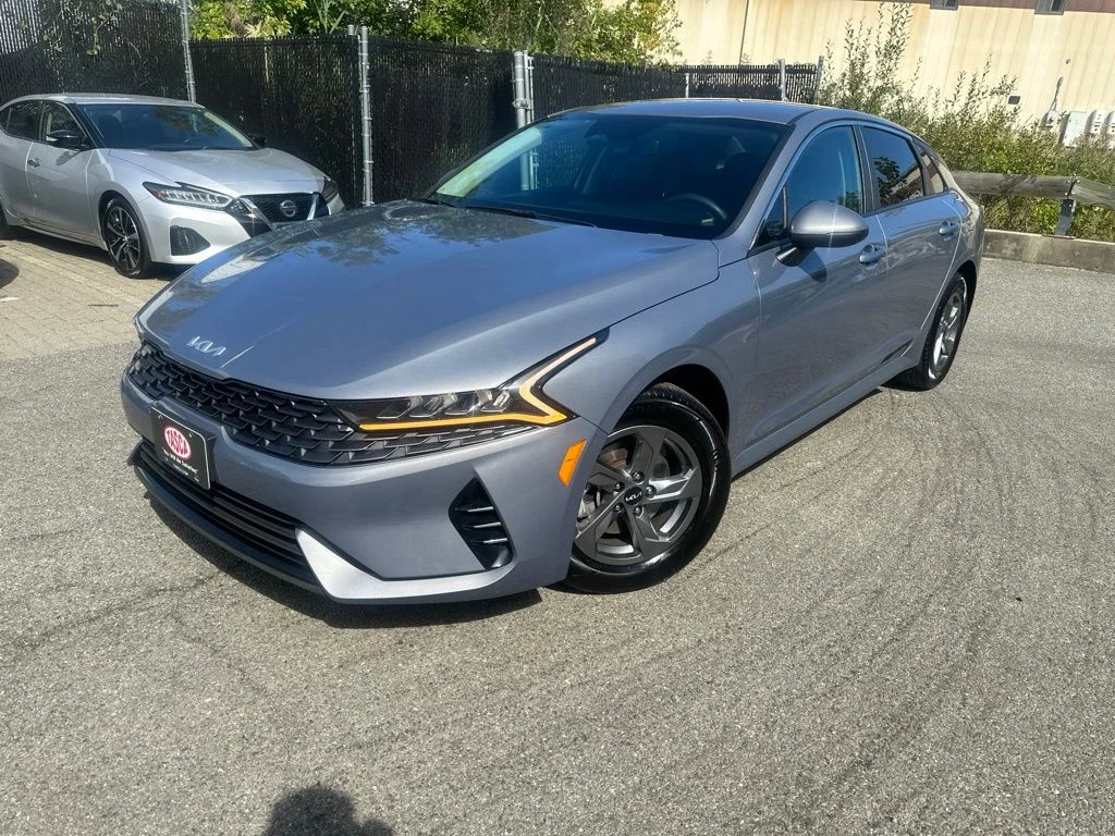 Used 2024 Silver Kia LXS image 1