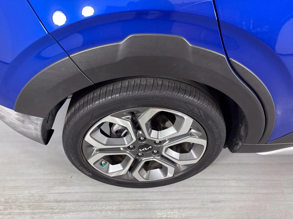 Used 2022 Blue Kia X-Line image 10