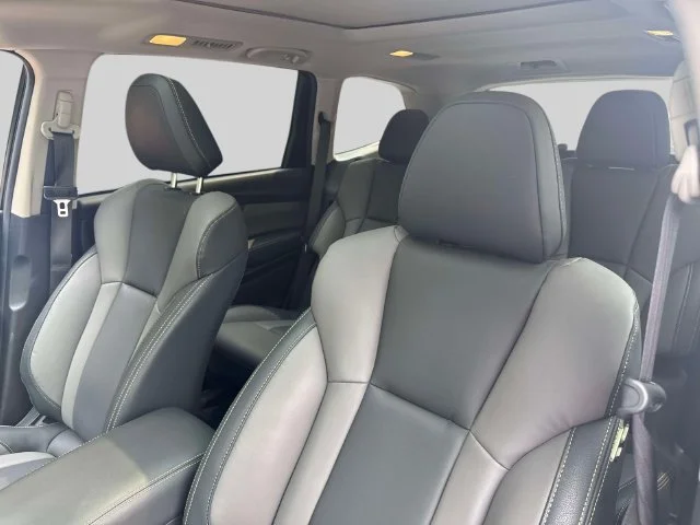 Used 2024 Brown Subaru Onyx Edition image 18