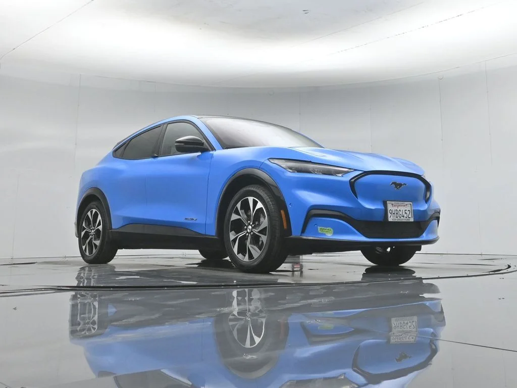 Used 2023 Blue Ford Premium image 45