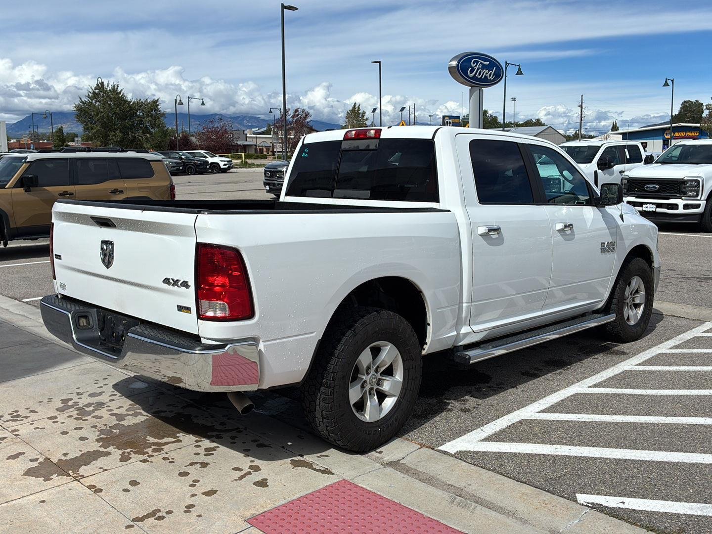 Used 2015 Bright White Clearcoat Ram SLT image 3