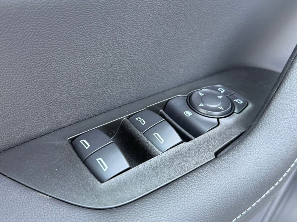 2025 Chevrolet Blazer 2LT - Photo 23