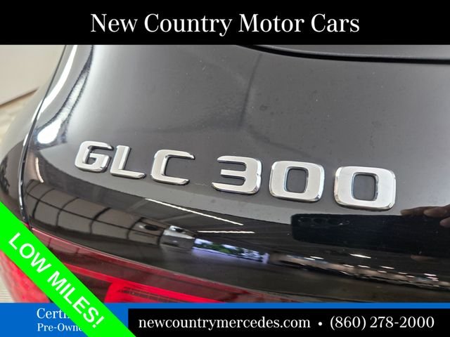 Certified Used 2022 Black Mercedes-Benz GLC 300 image 11