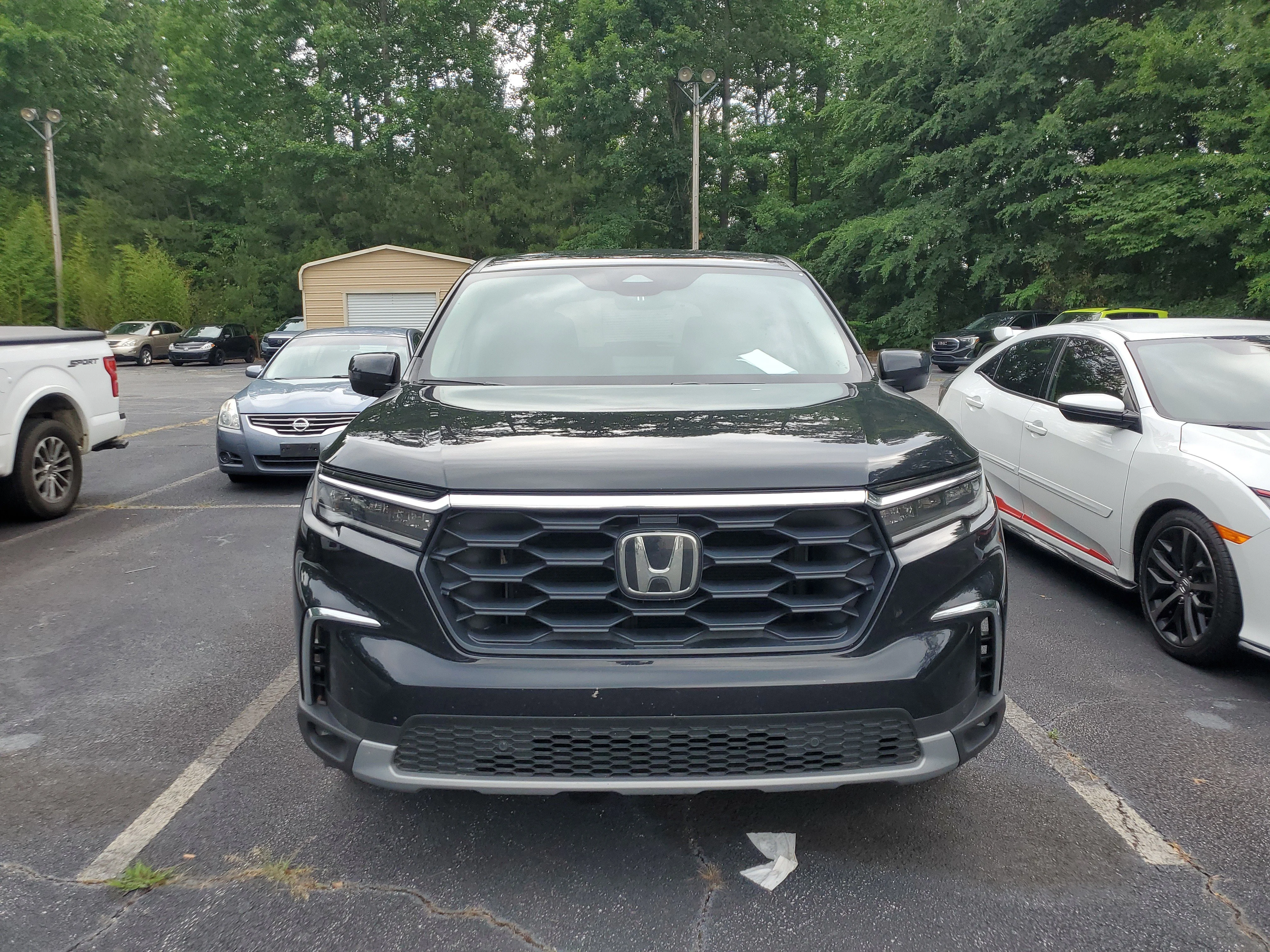 Used 2025  Honda EX-L image 2