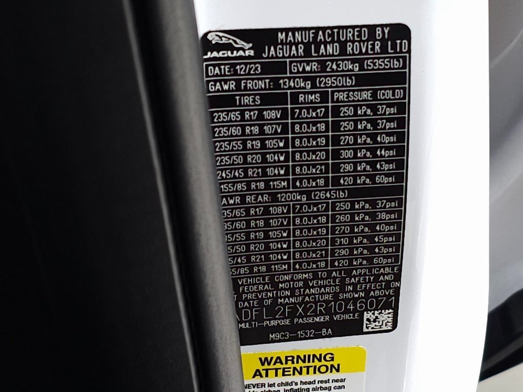 2024 JAGUAR E-PACE - Image 39