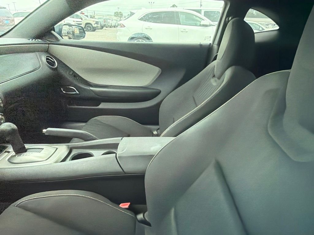 Used 2014 Blue Chevrolet 2LS image 18