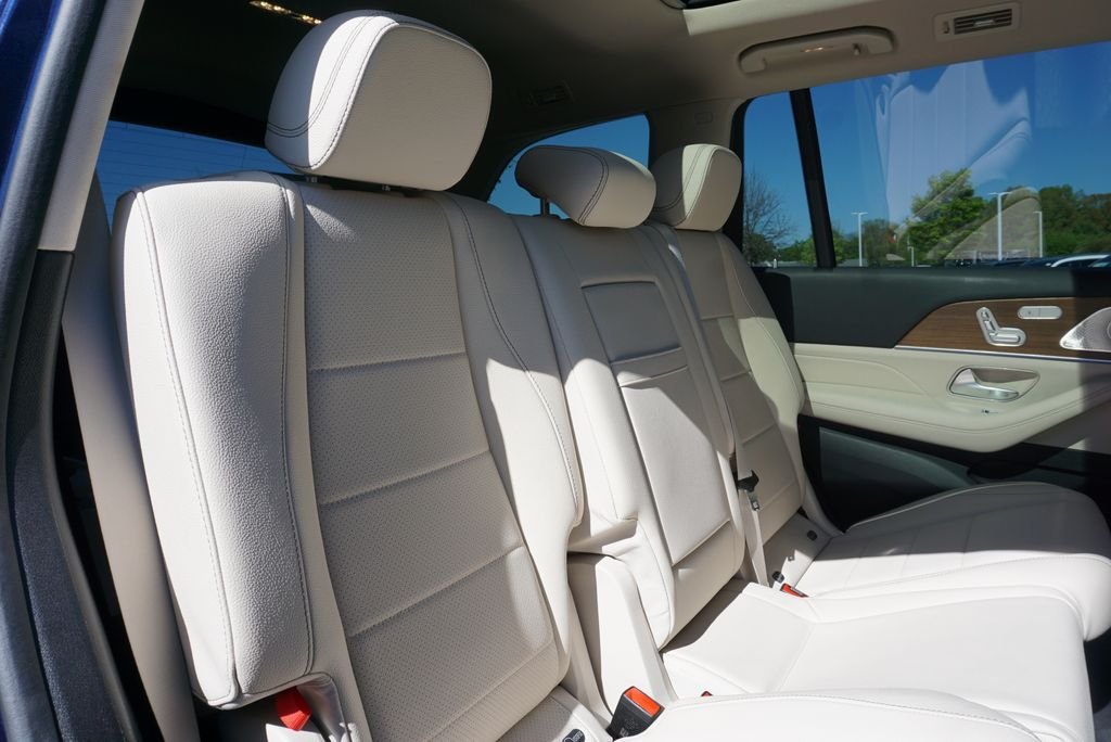 Certified Used 2022  Mercedes-Benz GLS 450 image 45