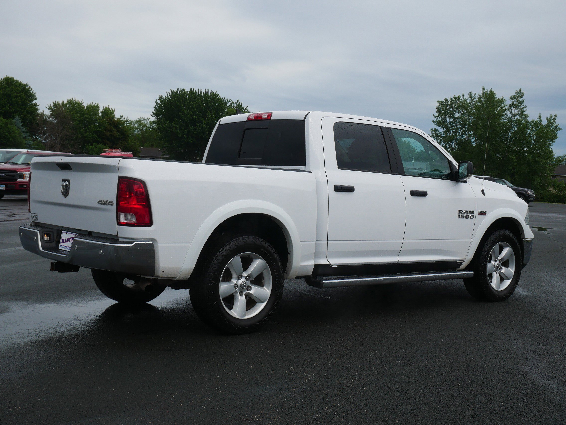 Used 2018 Bright White Clearcoat Ram SLT image 5