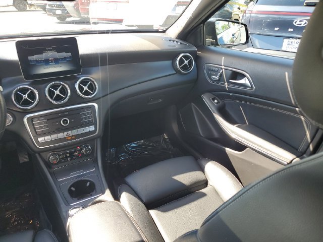 Used 2019  Mercedes-Benz GLA 250 image 25