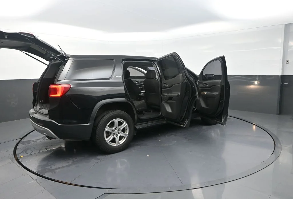 Used 2019 Black GMC SLE-1 image 38