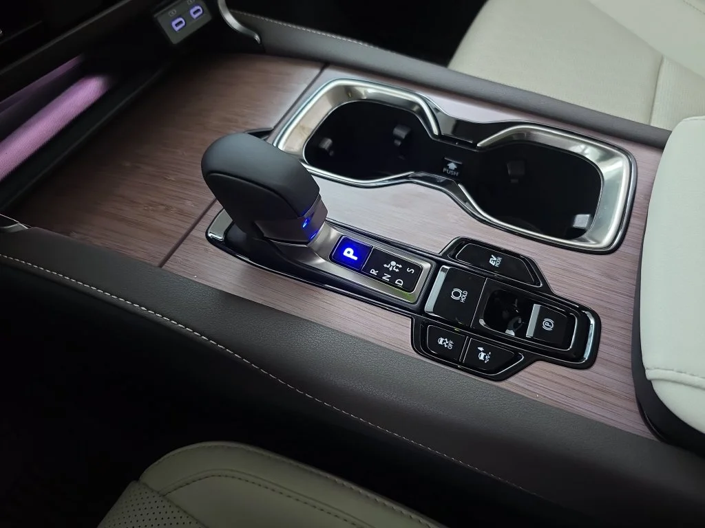 New 2026 Iridium Lexus PREMIUM PLUS image 22