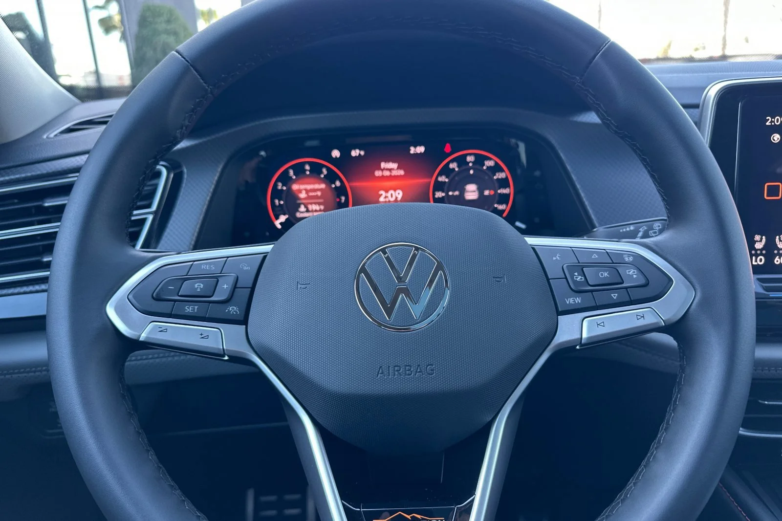 New 2026 Opal White Pearl Volkswagen 2.0T Peak Edition image 24