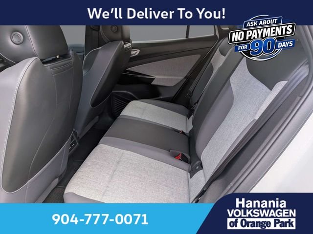 Used 2025 White Volkswagen Pro image 14