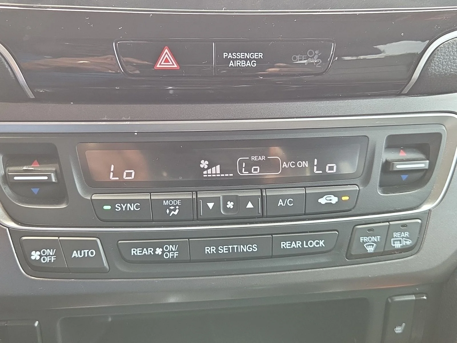 Used 2021 Silver Honda EX-L image 35