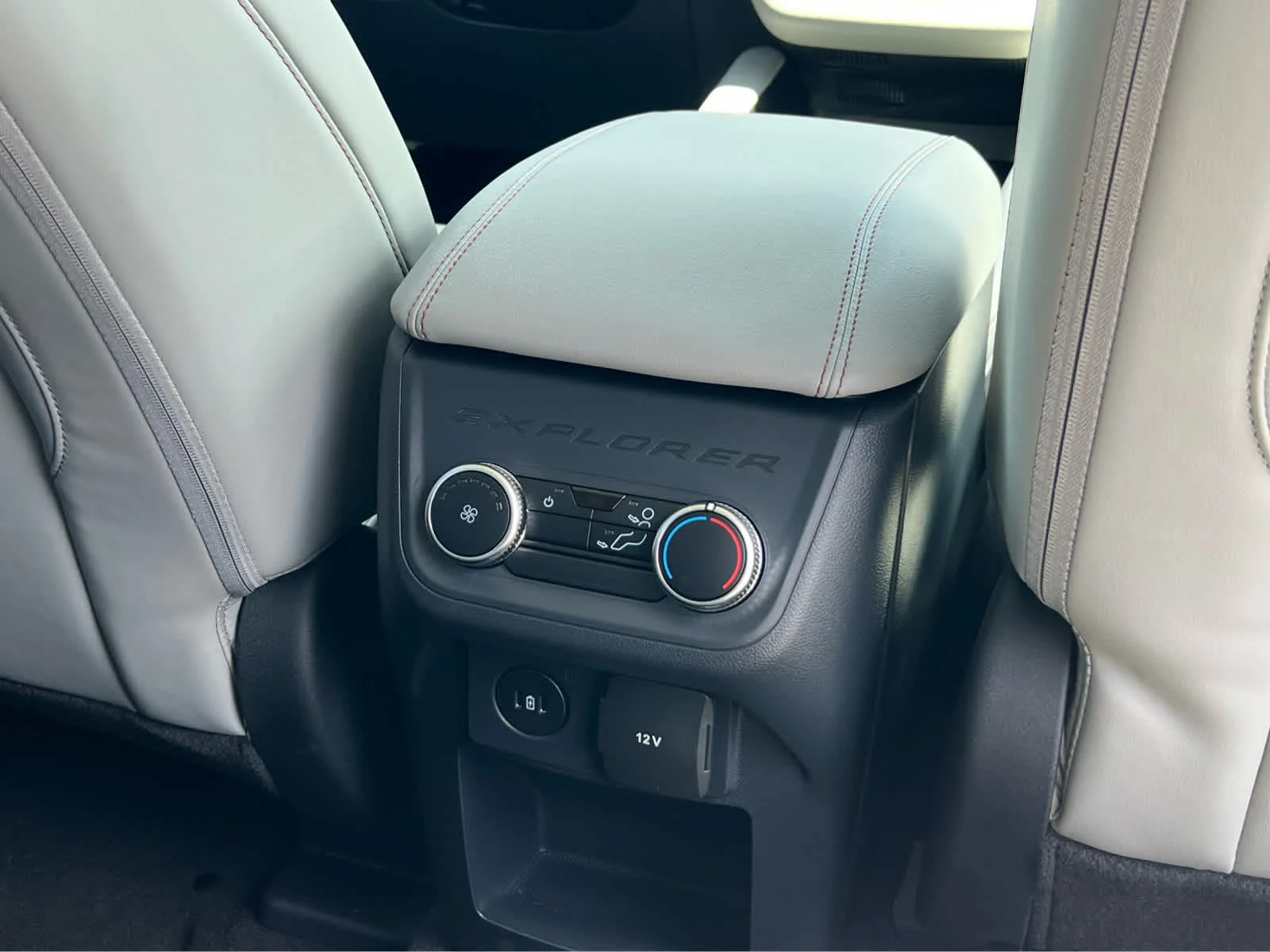 New 2026 Carbonized Gray Metallic Ford Active image 23