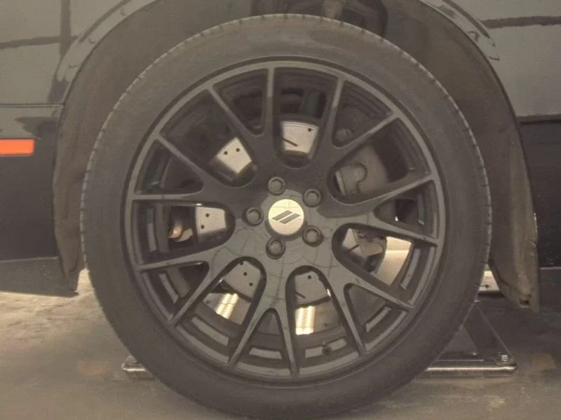 Used 2018 Pitch Black Clearcoat Dodge SXT image 25