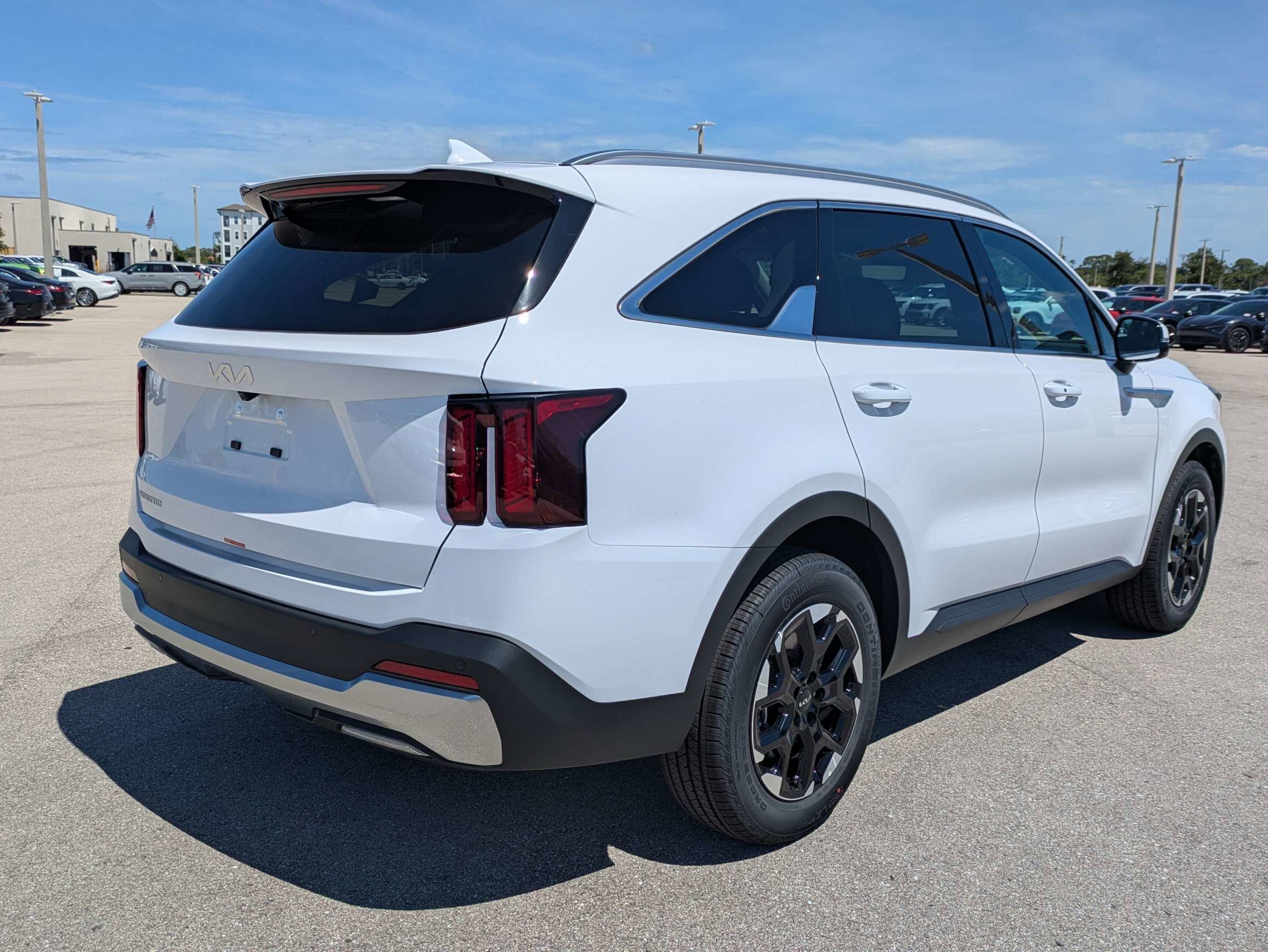 New 2026 Glacial White Kia S image 5