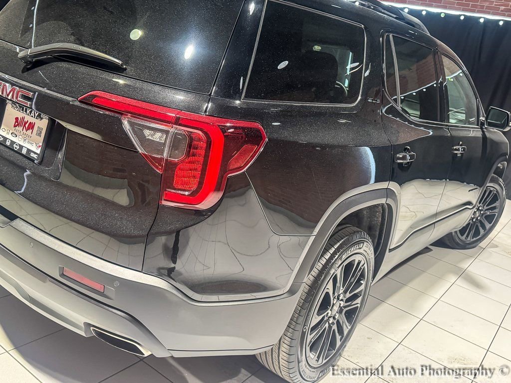 2023 GMC ACADIA - Image 9