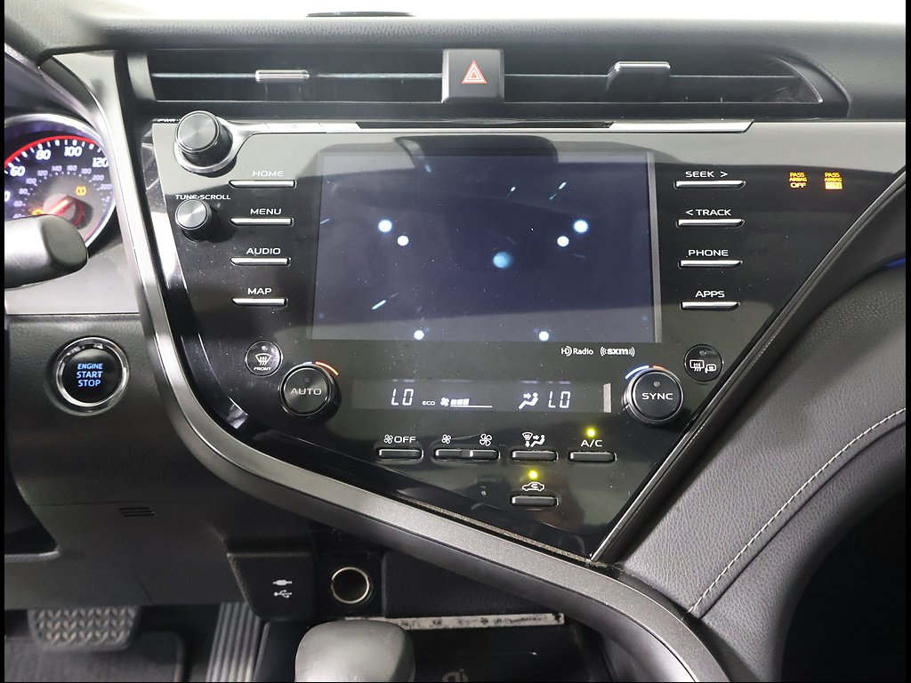 Used 2019 WHITE Toyota XSE image 13