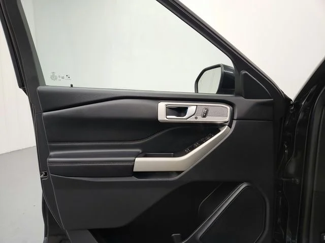 Used 2021 Black Ford Limited image 30