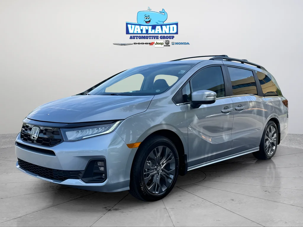 New 2026 Solar Silver Metallic Honda Touring image 1