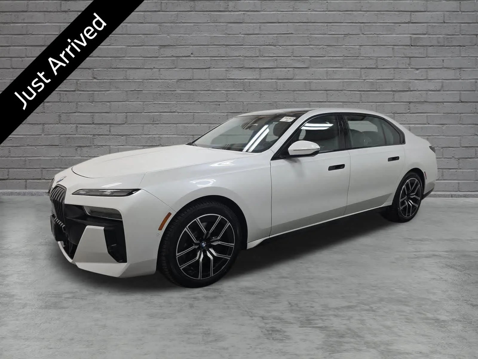 Certified Used 2024 Alpine White BMW xDrive40 image 1