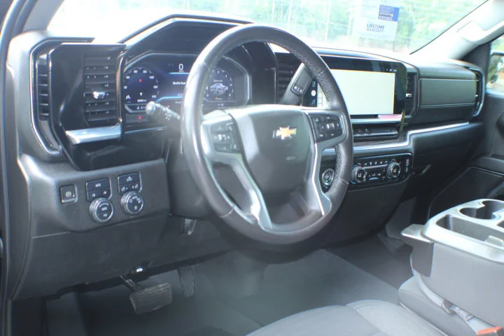 Used 2022 Black Chevrolet LT (2FL) image 8