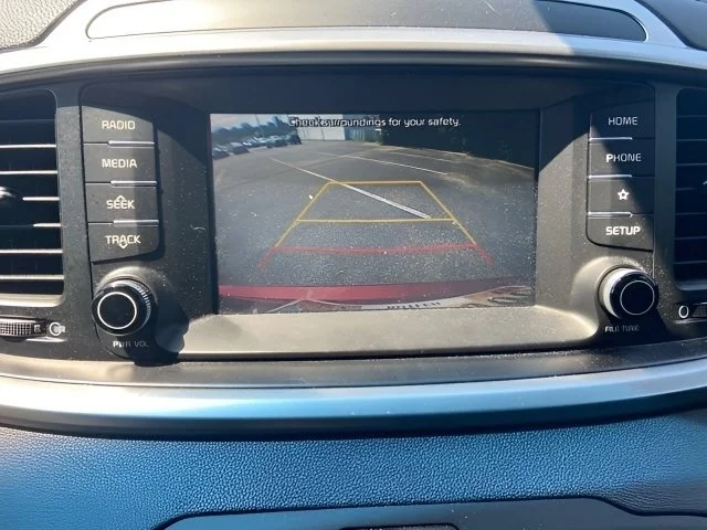 Used 2020 Passion Red Kia EX V6 image 22