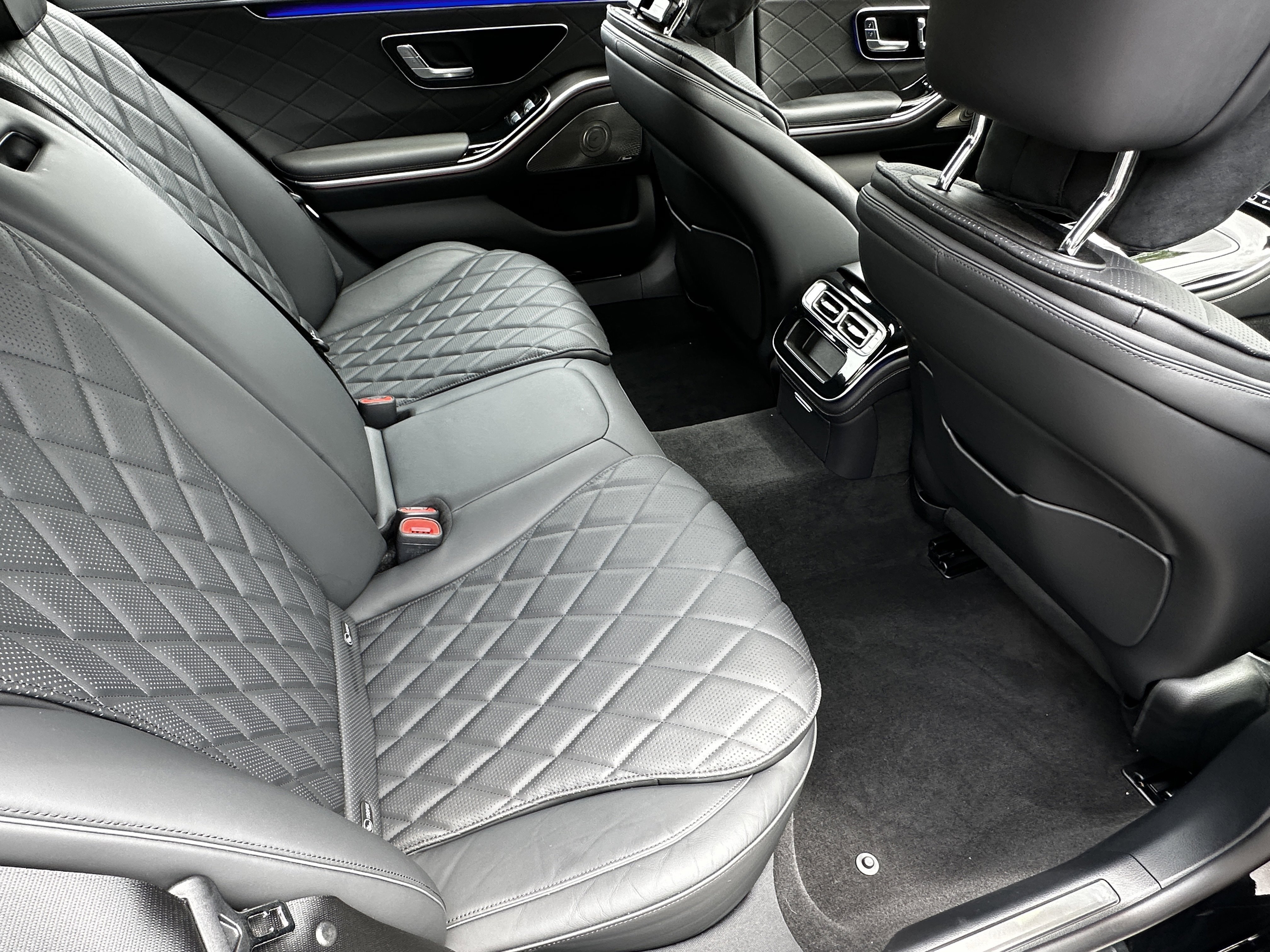 Certified Used 2025 Black Mercedes-Benz S 580 image 18