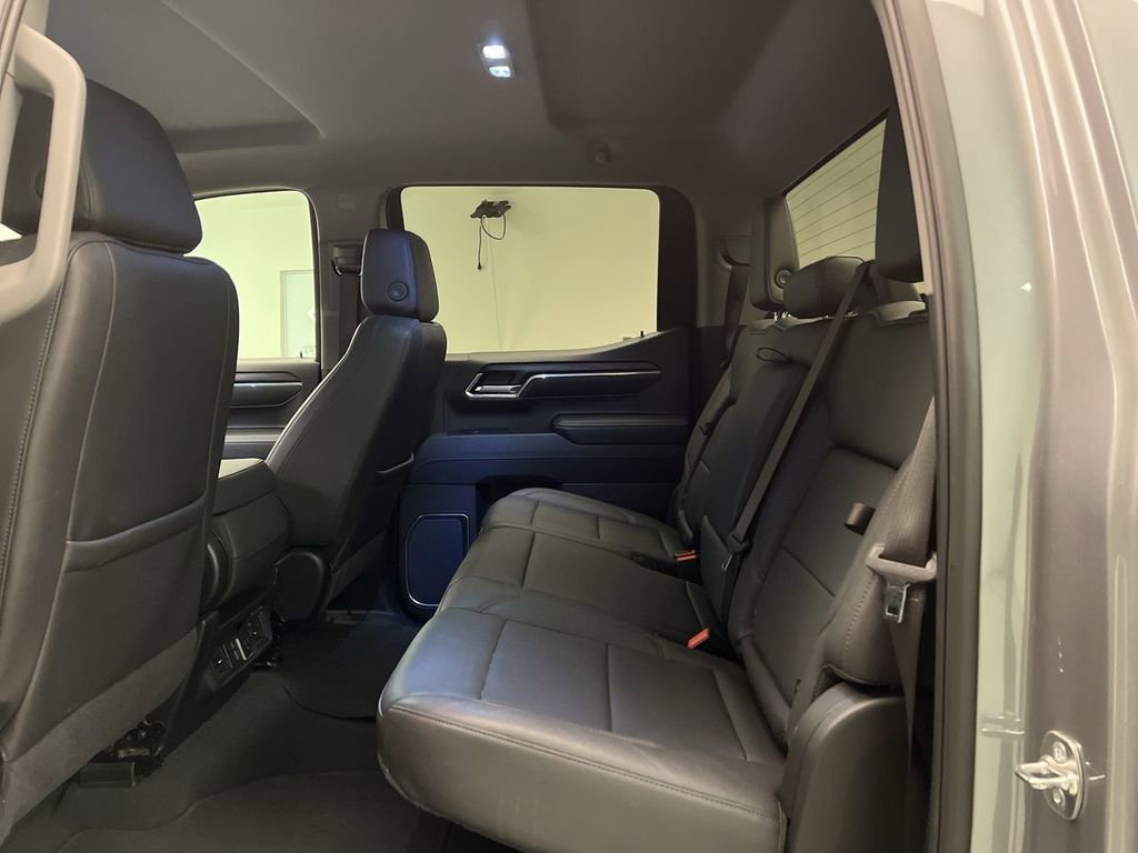 2025 GMC Sierra 1500 SLT - Photo 22