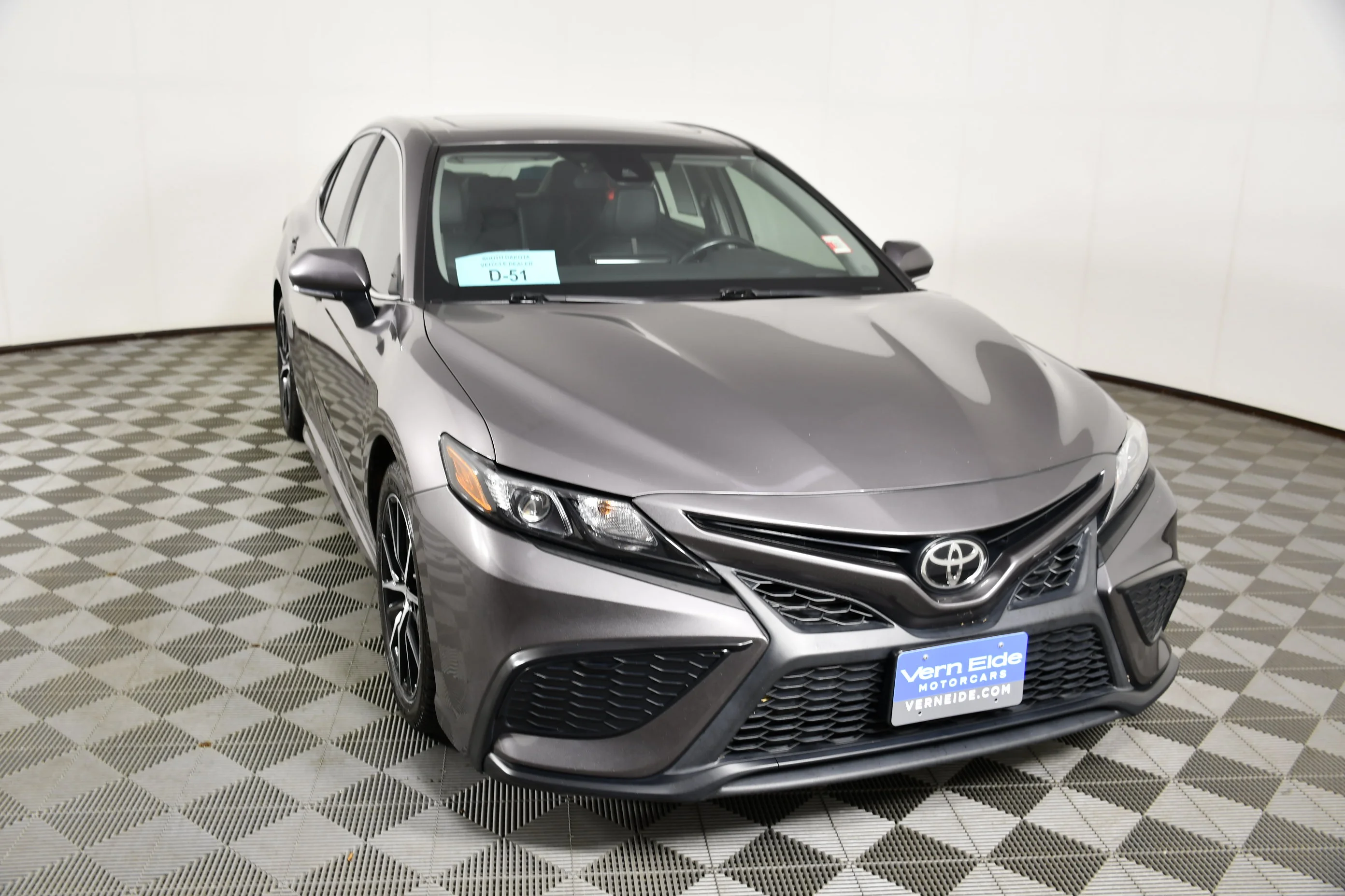 Used 2021 Predawn Gray Mica Toyota SE image 3
