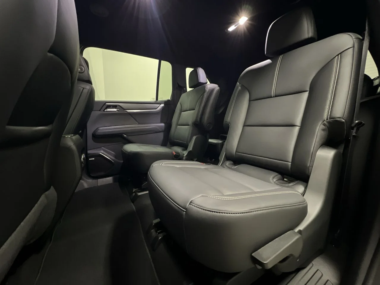 New 2026 Sterling Metallic GMC Elevation image 84