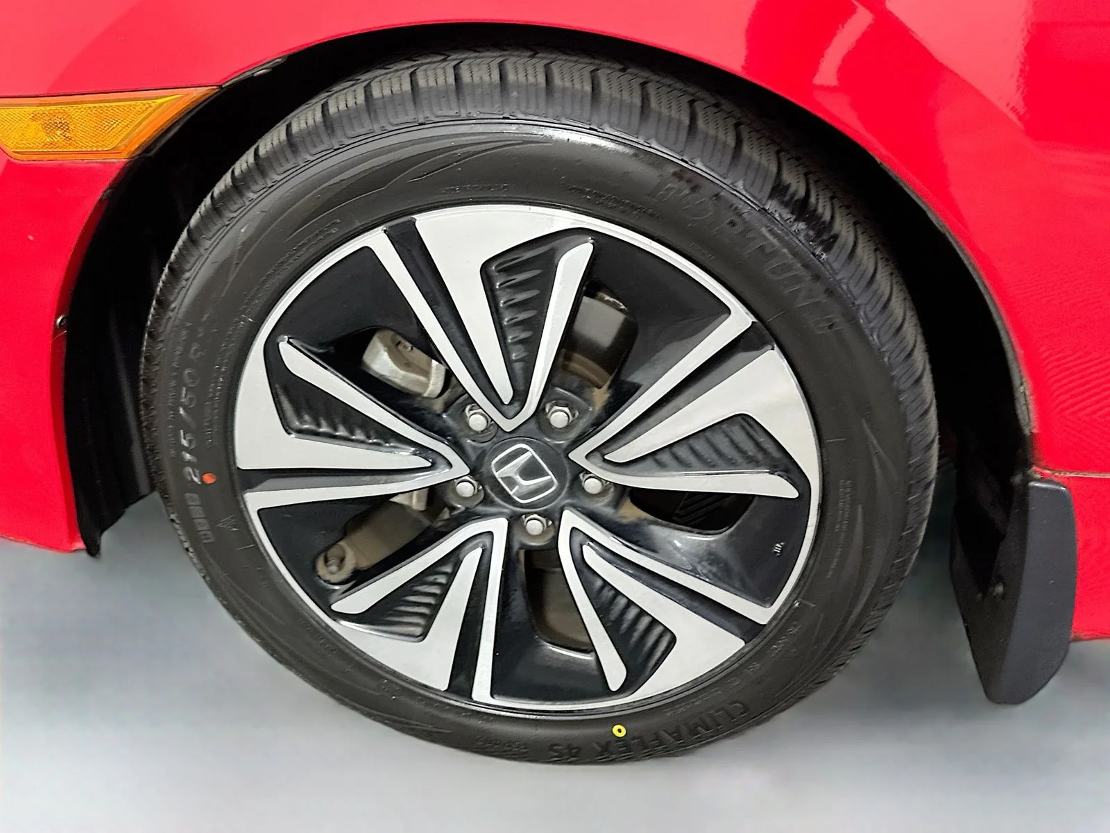 Used 2017 Rallye Red Honda EX-L image 31